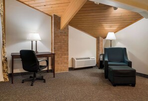 Premium bedding, in-room safe, desk, soundproofing