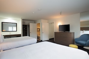 Superior-Studiosuite (Executive 2 Queen Suite)