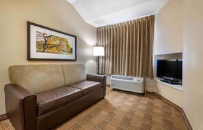 Room, 1 Queen Bed, Non Smoking | Desk, laptop workspace, iron/ironing board, free WiFi