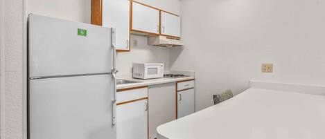 Estudio, 2 camas Queen size, para no fumadores | Cocina privada | Cafetera y tetera, refrigerador, microondas y parrilla de estufa