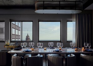 Egyptian cotton sheets, premium bedding, down comforters, pillowtop beds