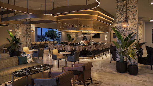 2 restaurants, breakfast served