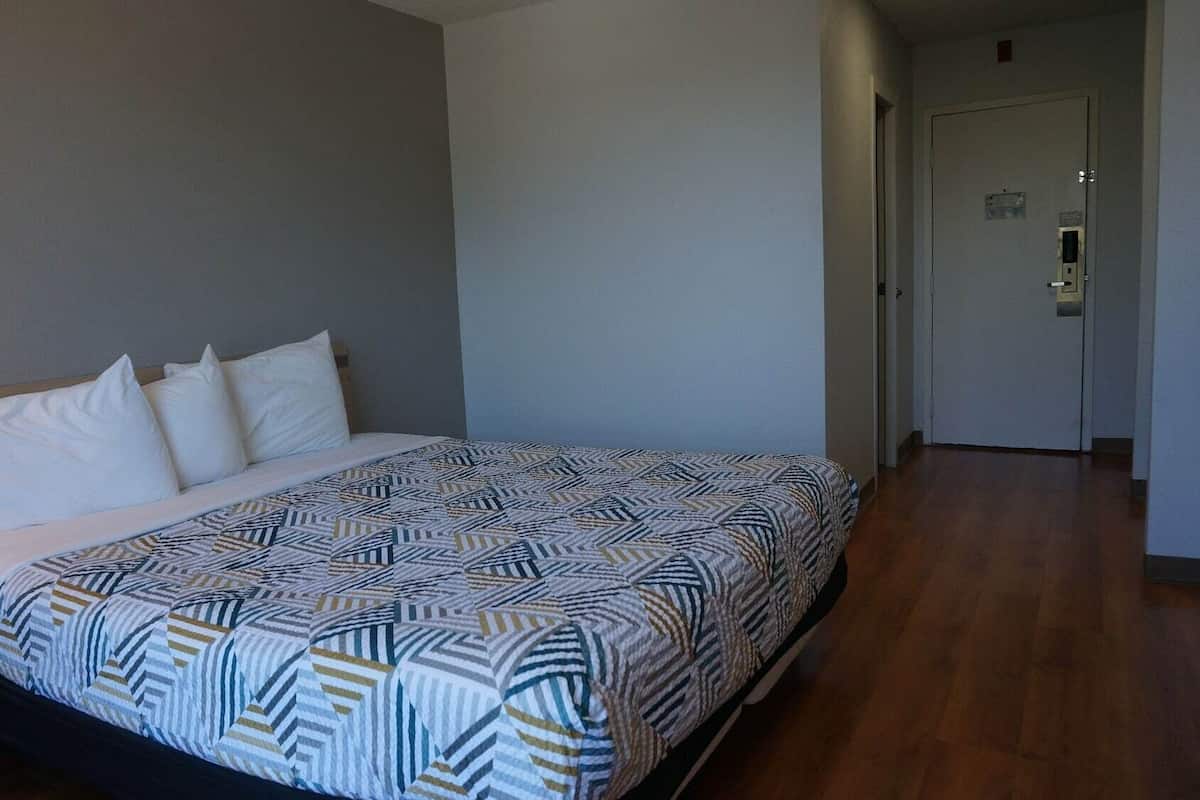 Free WiFi, bed sheets, wheelchair access