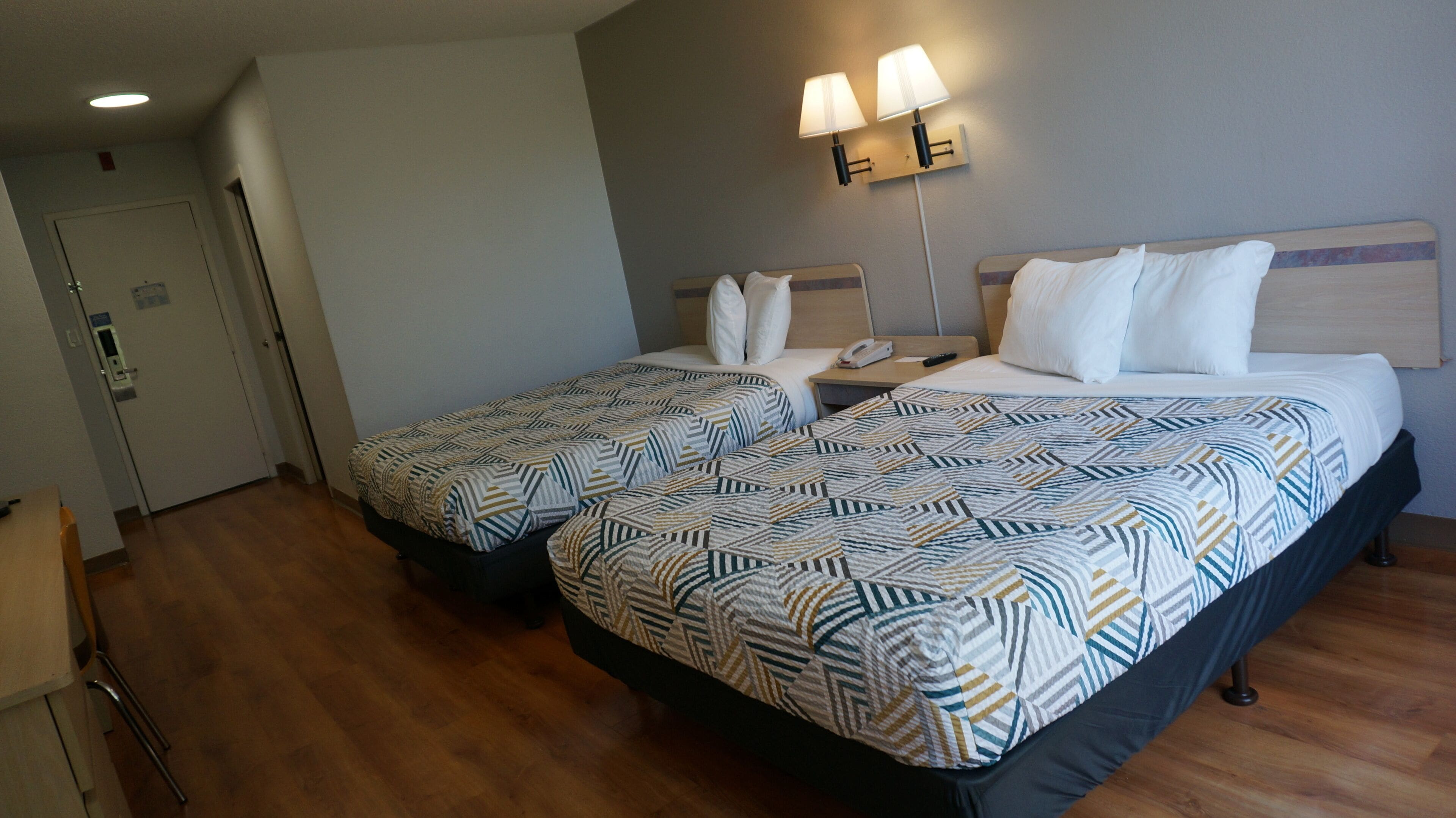 Deluxe Room, 2 Katil Ratu (Queen), Non Smoking, Refrigerator | Wi-fi percuma, cadar katil 