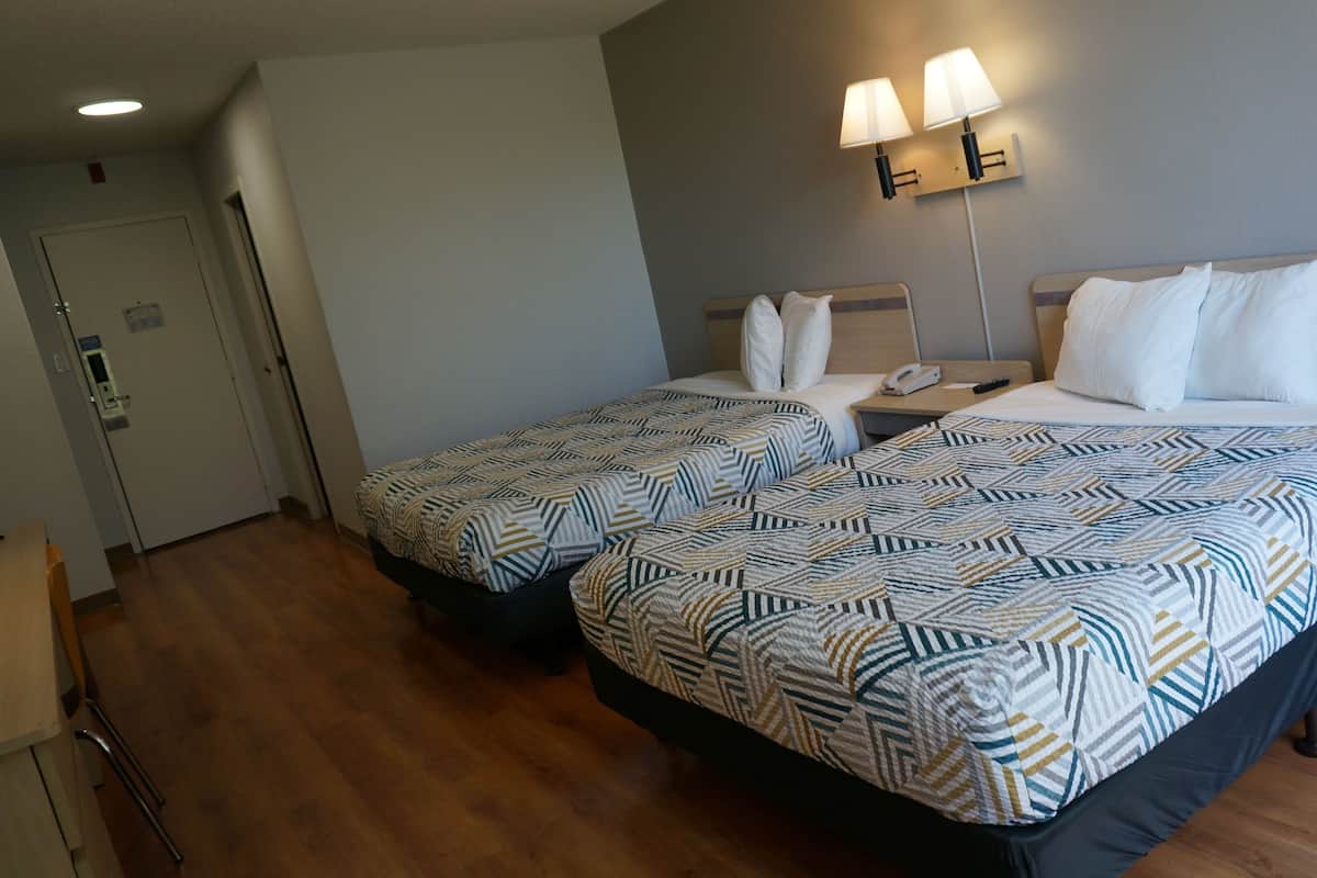 Deluxe Room, 2 Queen Beds, Non Smoking, Refrigerator