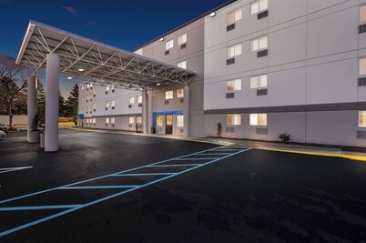 Motel 6 Portland, ME