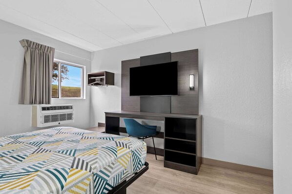 Free WiFi, bed sheets