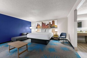 Studio Suite, 1 King Bed, Non Smoking