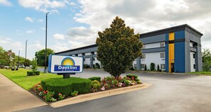 Front of property - Days Inn by Wyndham Fort Smith (Fort Smith)