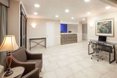 Baymont by Wyndham Texarkana