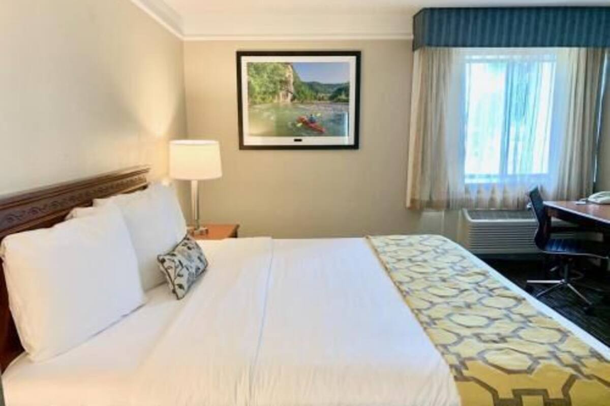Ropa de cama de alta calidad y escritorio