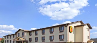 Super 8 by Wyndham Russellville