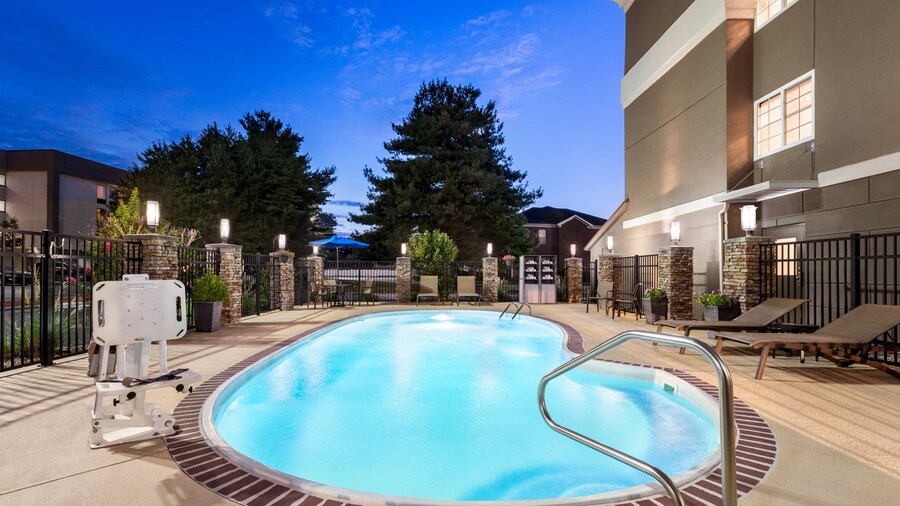 Holiday Inn Express Bowling Green by IHG