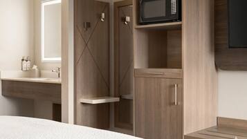 Ropa de cama de alta calidad, colchones con pillow-top y escritorio