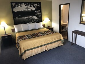 Suite, 1 King Bed, Refrigerator