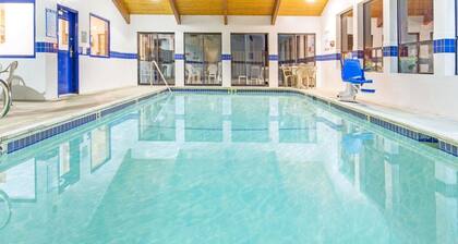 Super 8 by Wyndham Salem