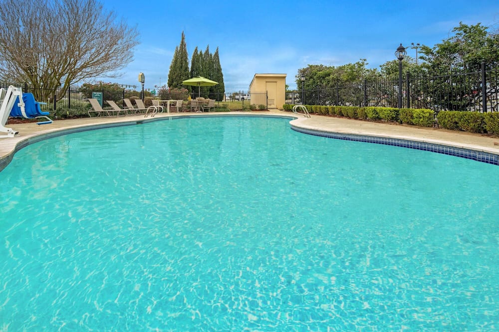 La Quinta Inn & Suites by Wyndham Baton Rouge Siegen Lane