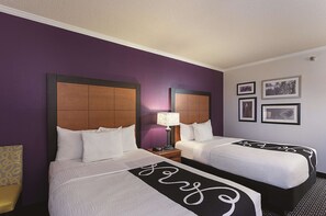 Room, 2 Double Beds, Non Smoking | Premium bedding, desk, iron/ironing board, free cots/infant beds - La Quinta Inn & Suites by Wyndham Baton Rouge Siegen Lane (Baton Rouge)