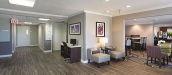 La Quinta Inn & Suites by Wyndham Baton Rouge Siegen Lane