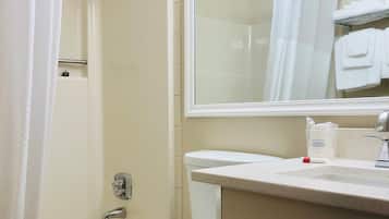Combined shower/bathtub, free toiletries, hair dryer, towels