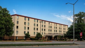 Exterior - Red Roof Inn PLUS+ Boston - Mansfield/ Foxboro (Mansfield)