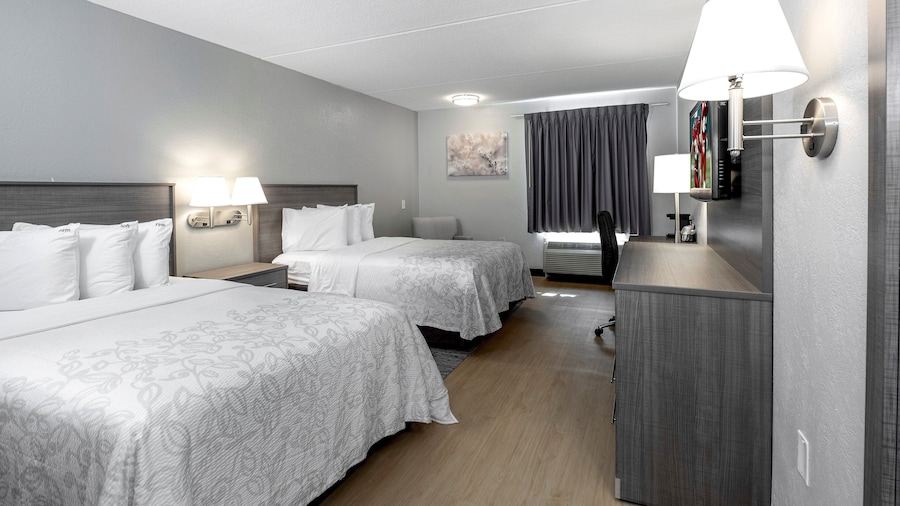 Red Roof Inn PLUS+ Boston - Mansfield/ Foxboro