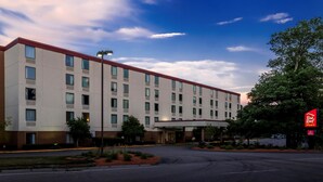 Exterior - Red Roof Inn PLUS+ Boston - Mansfield/ Foxboro (Mansfield)