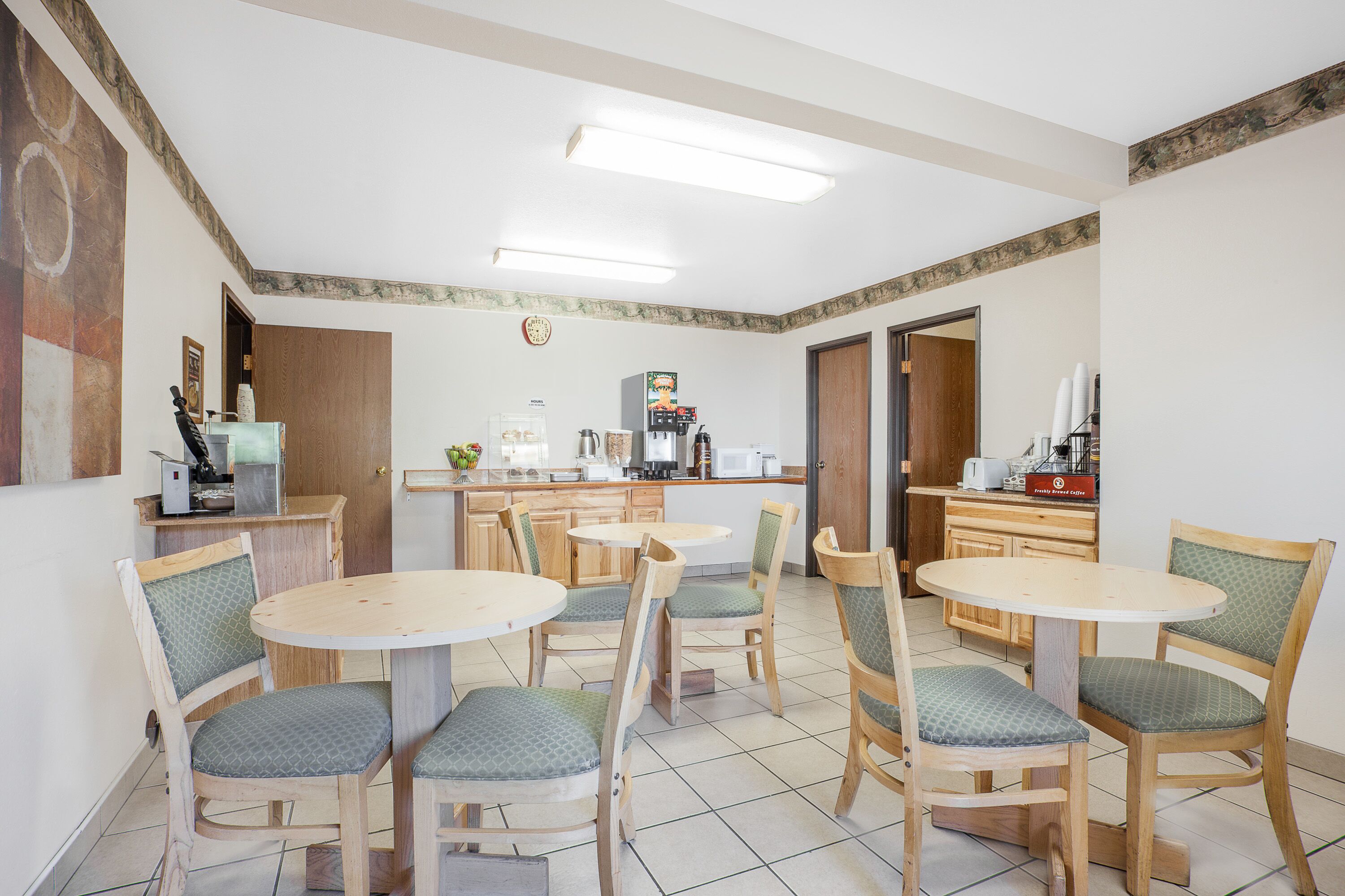 Tägliches inbegriffenes Frühstück zum Mitnehmen