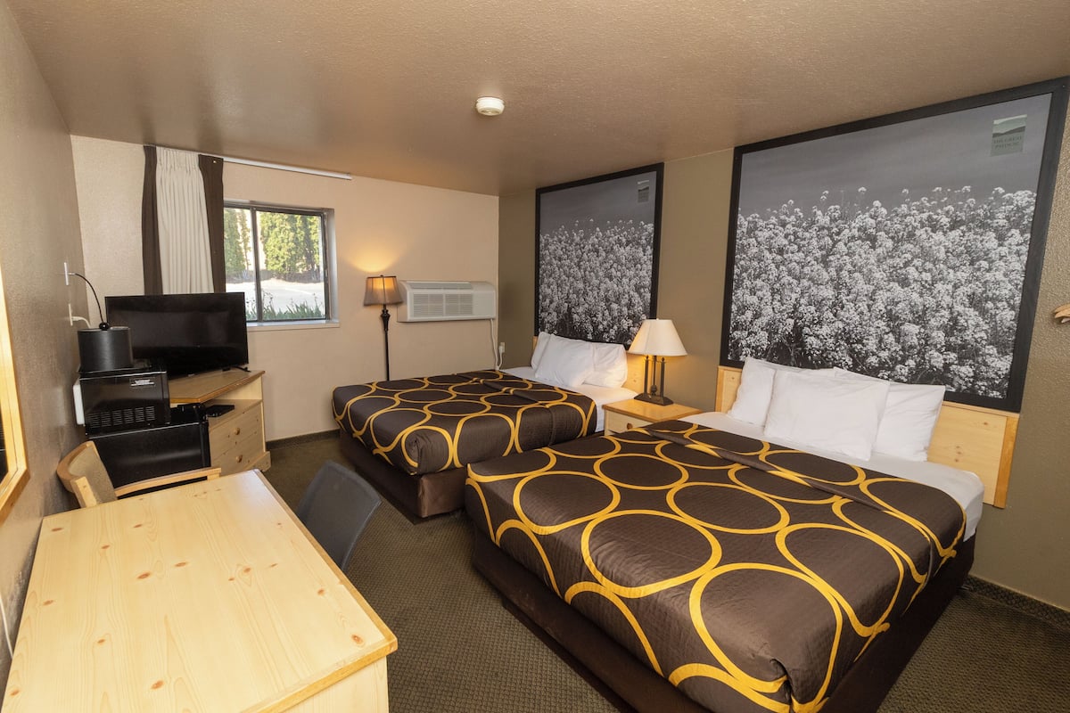 Standard Room, 2 Queen Beds, Non Smoking | Desk, blackout drapes, free WiFi, bed sheets