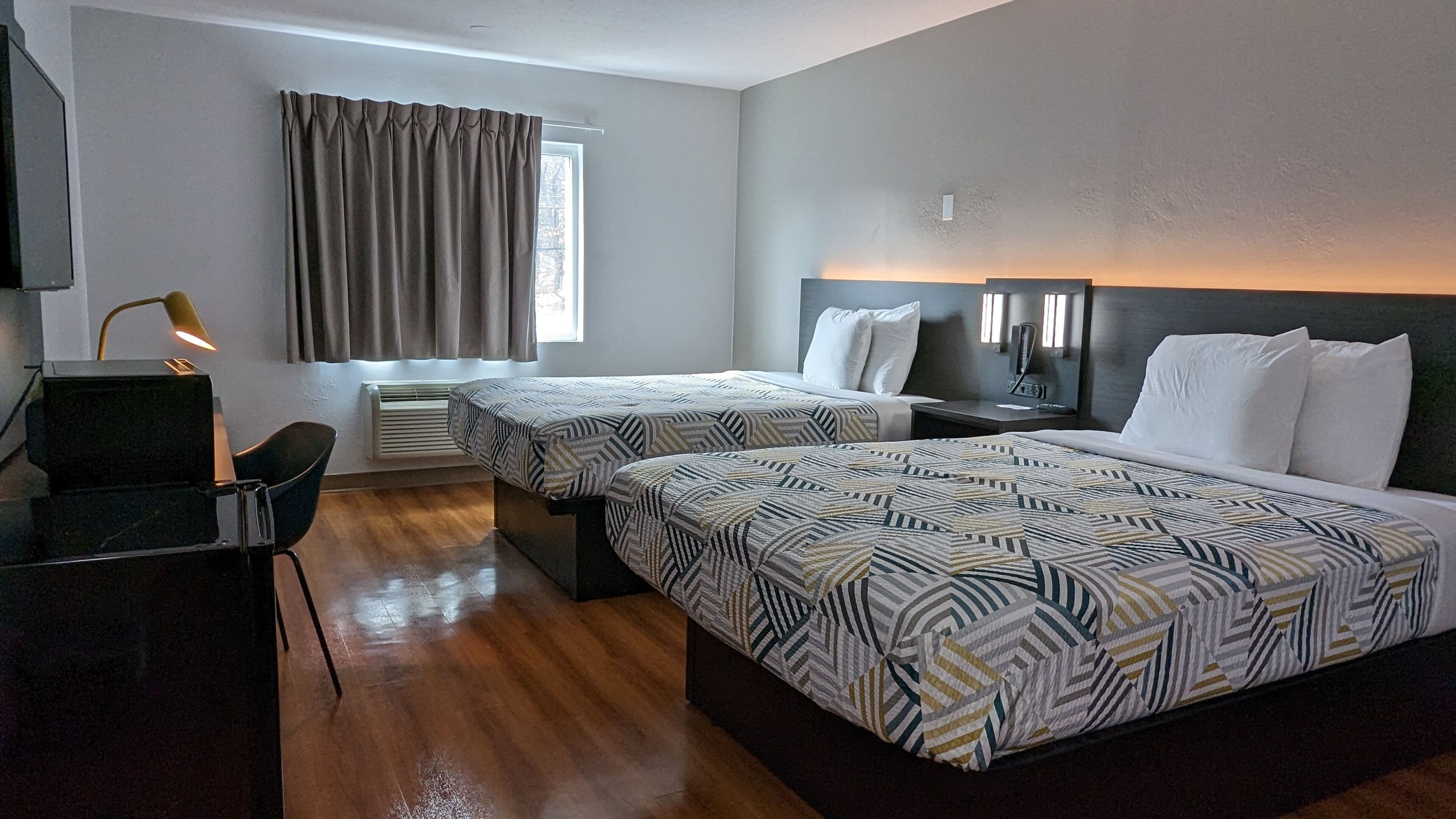 Free WiFi, bed sheets