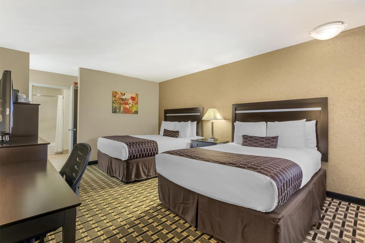 Pillowtop beds, in-room safe, desk, laptop workspace