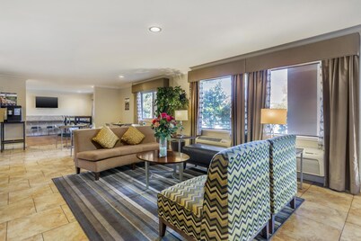 Best Western Plus Pleasanton Inn