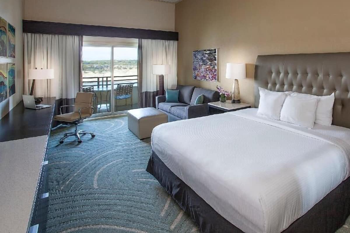 Premium bedding, pillowtop beds, in-room safe, desk