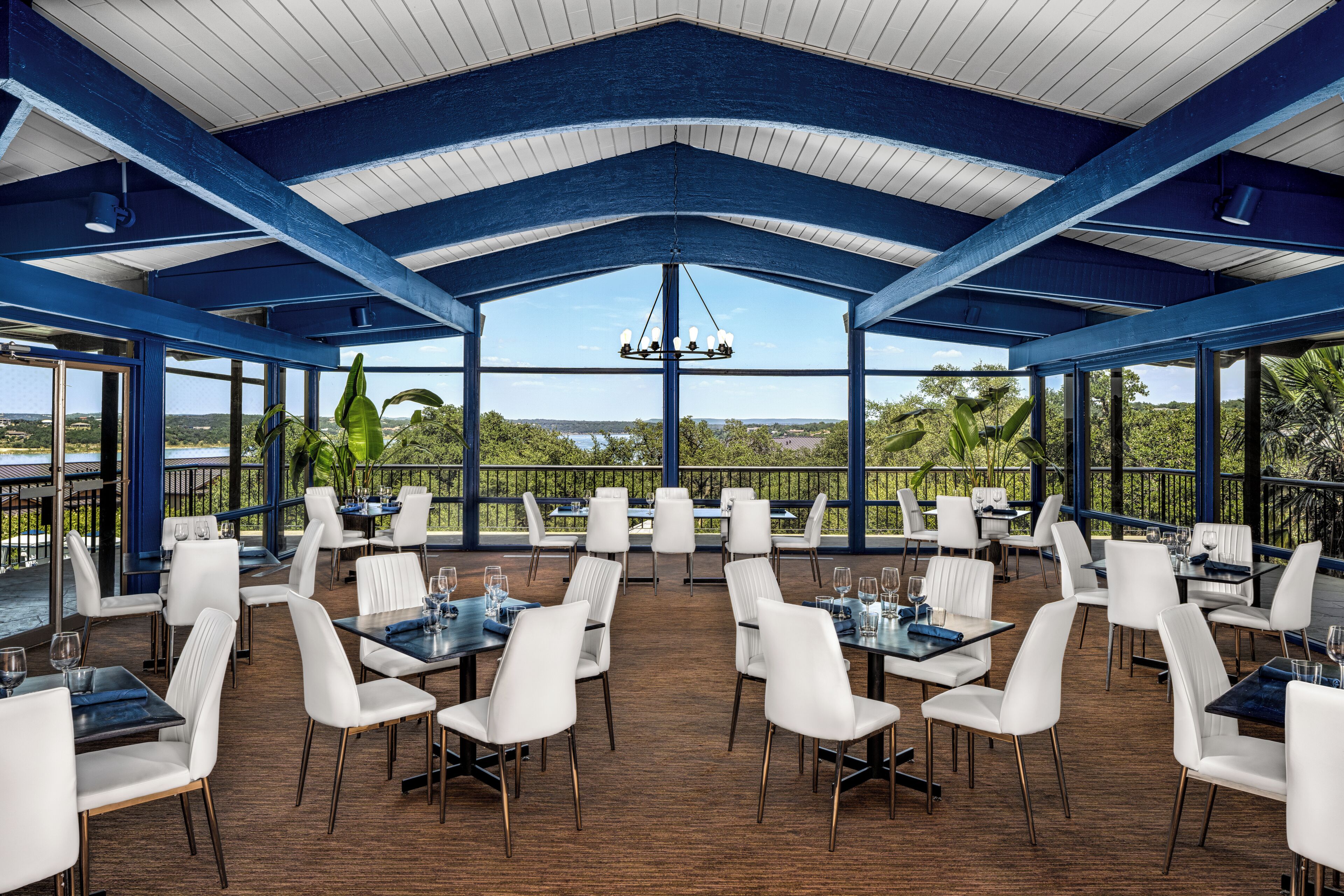 Breakfast, lunch, dinner served; American cuisine, pool views 