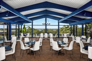 Breakfast, lunch, dinner served; American cuisine, pool views 