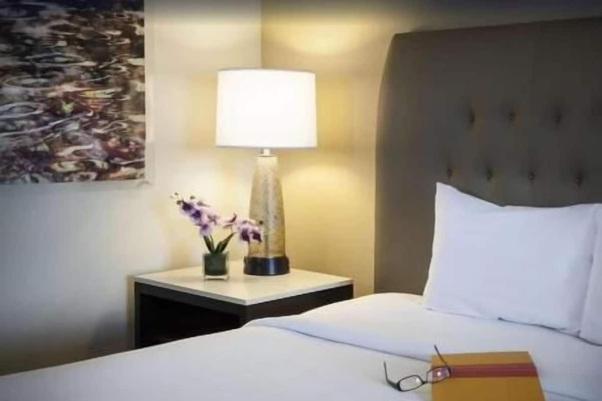 Premium bedding, pillowtop beds, in-room safe, desk