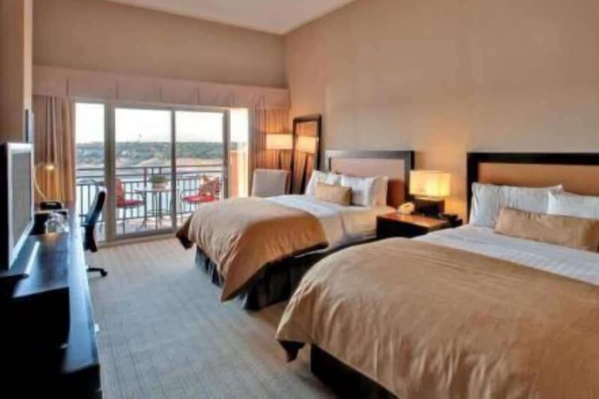 Premium bedding, pillowtop beds, in-room safe, desk