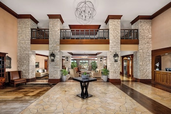Reception area at Lakeway Resort & Spa