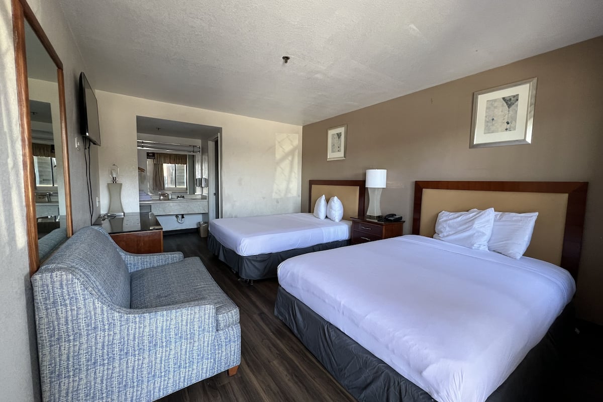 Deluxe Double Room, 2 Queen Beds