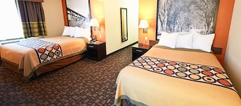 Super 8 by Wyndham Clive IA
