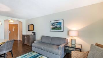 Suite, 1 King Bed, Non Smoking, Refrigerator & Microwave