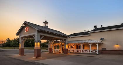 Best Western Plus University Park Inn & Suites