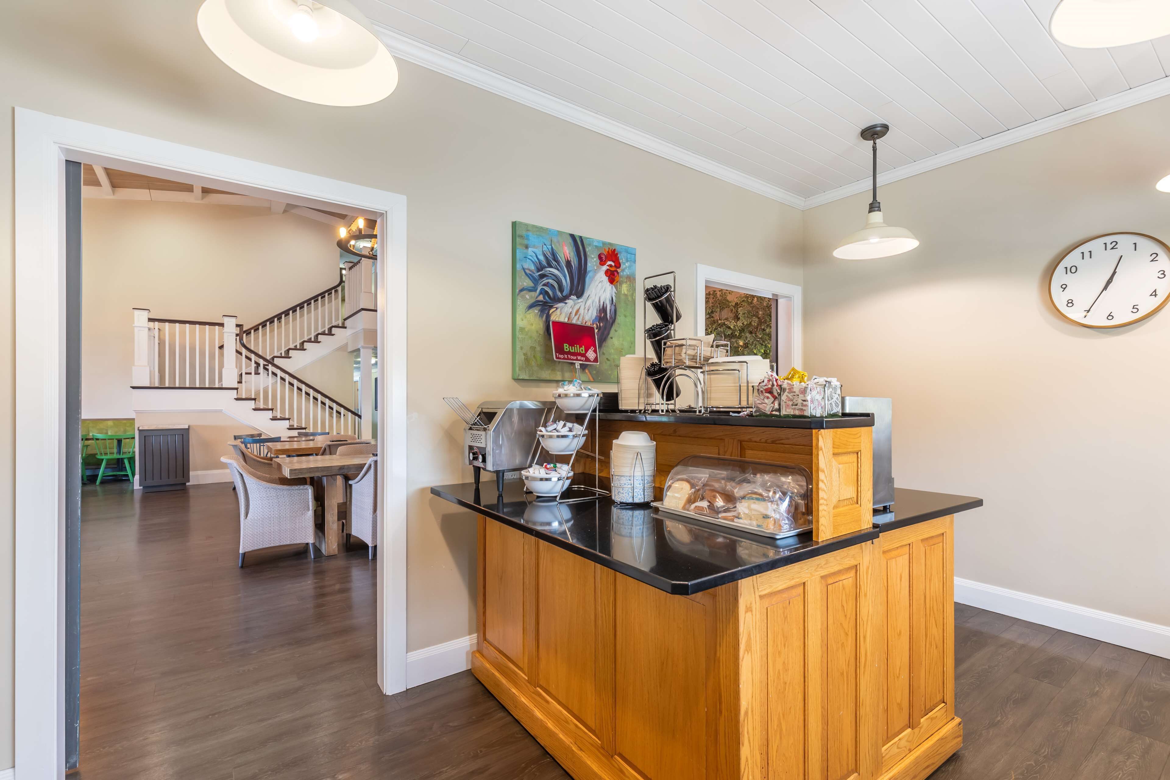 free daily continental breakfast