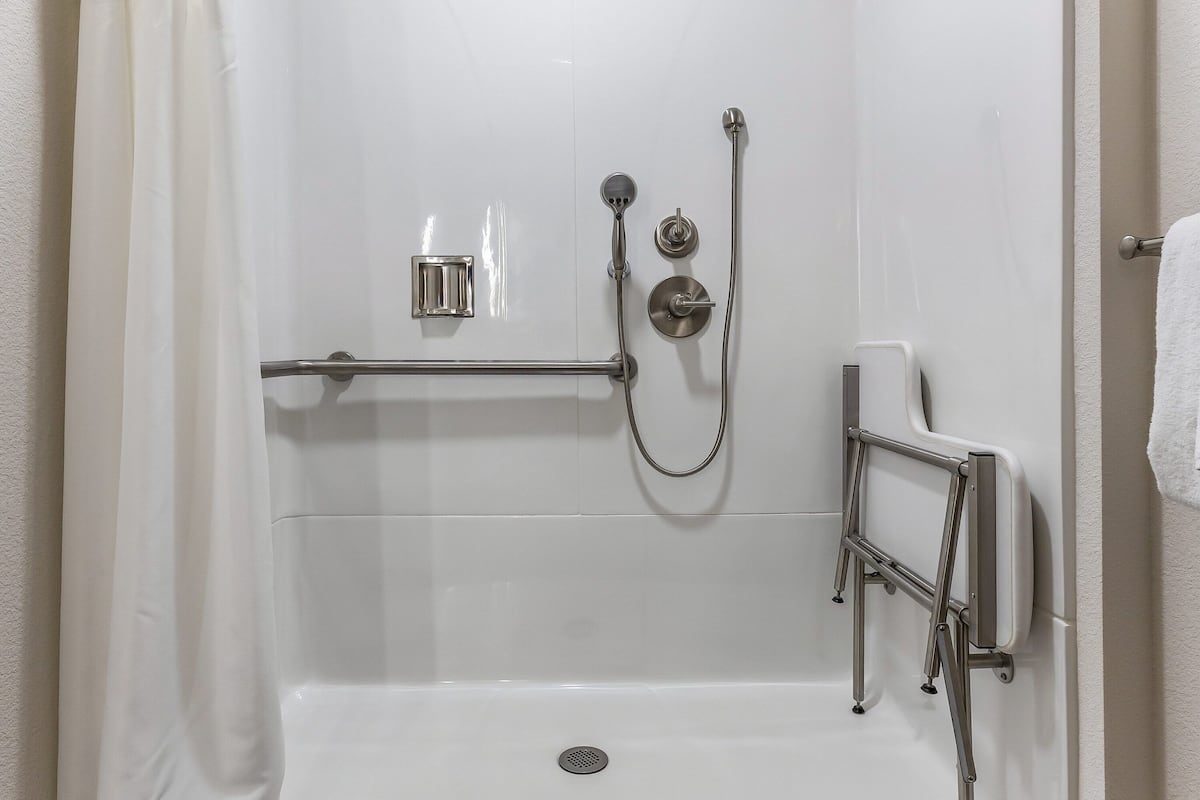 room, 1 king bed, accessible, non smoking (roll-in shower) | desk, laptop workspace, blackout curtains, soundproofing