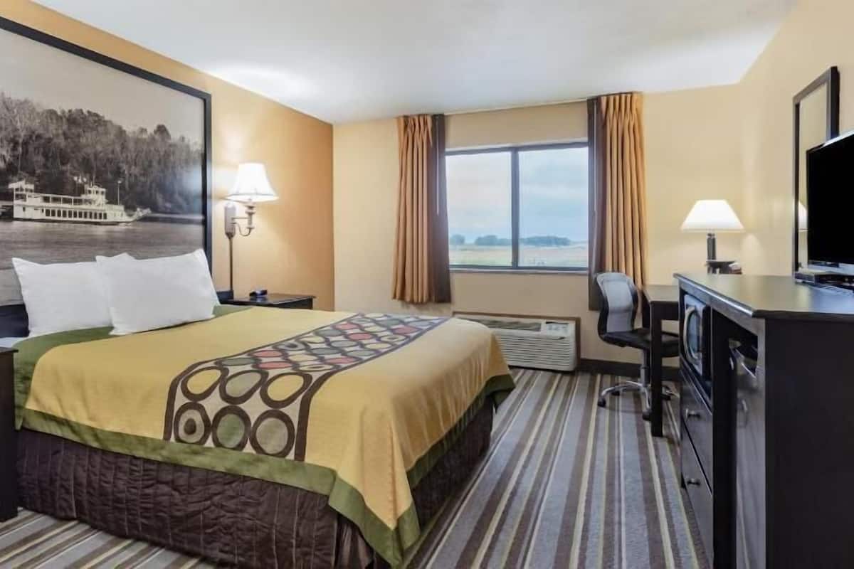 In-room safe, free cribs/infant beds, rollaway beds, free WiFi
