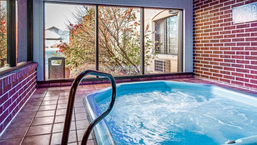 Quality Inn & Suites Ottumwa North