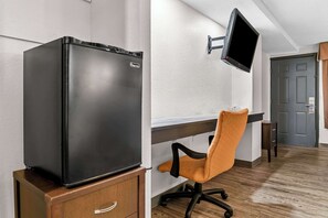 Schreibtisch, laptopgeeigneter Arbeitsplatz, kostenloses WLAN