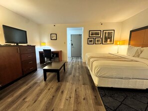 Bureau, espace de travail pour ordinateur portable, rideaux occultants