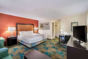 Studio Suite, 1 King Bed, Non Smoking
