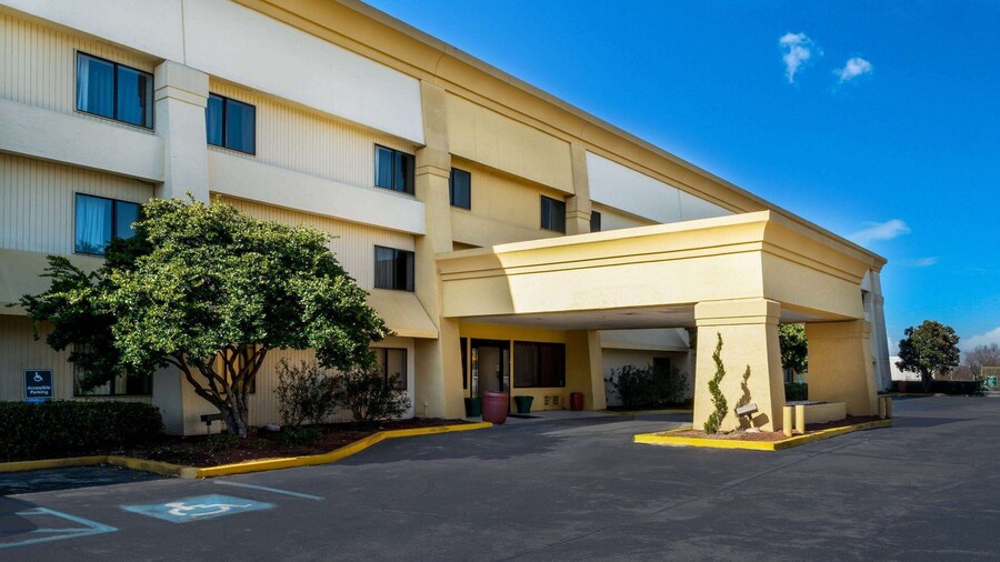 Baymont by Wyndham Meridian